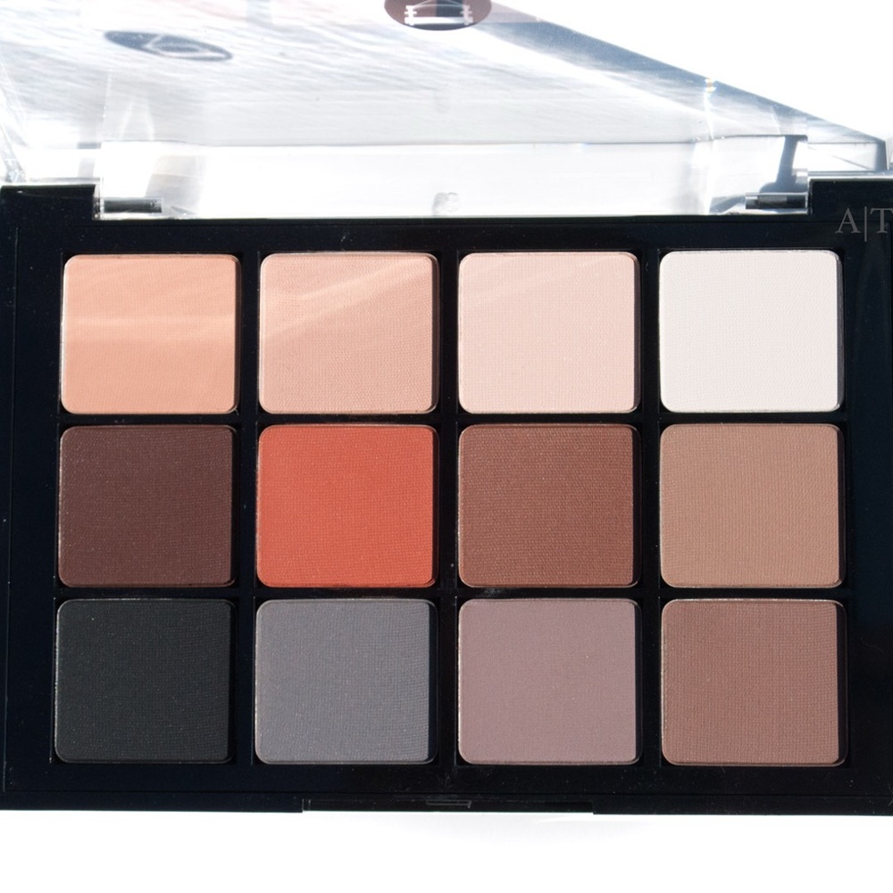 VISEART Eyeshadow Palette in 01 Neutral Mattes